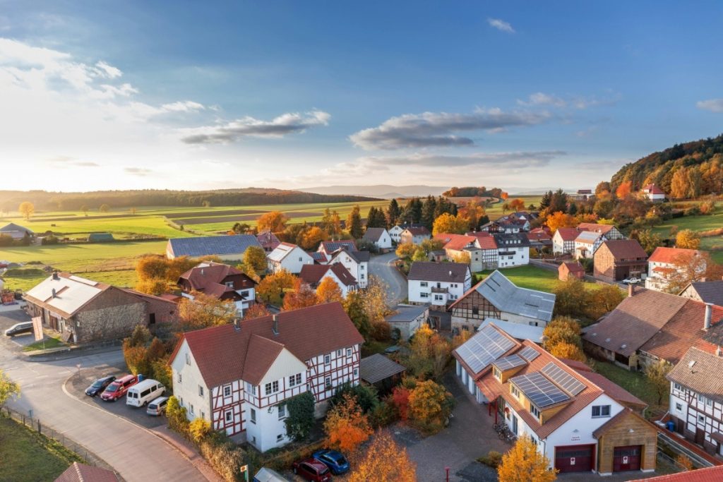 What to Look for in a Neighbourhood Before You Buy